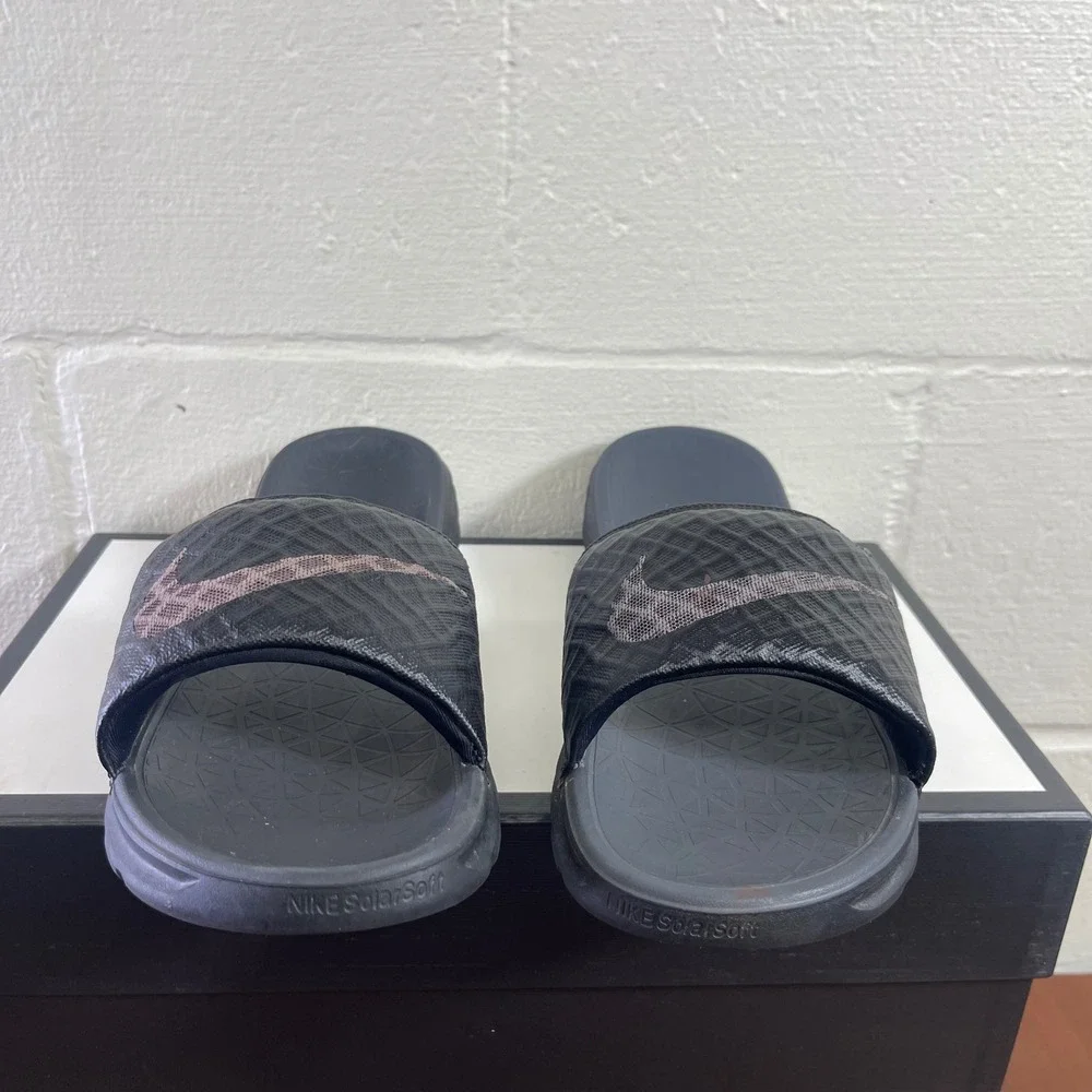 Nike Benassi Solarsoft 705474-091 Anthracite Sandals Slide Slip On Men's 10 US